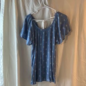 NWT blue print top, Rayon, sz. Medium